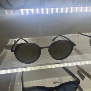 Wayfair style polarized glasses with exits